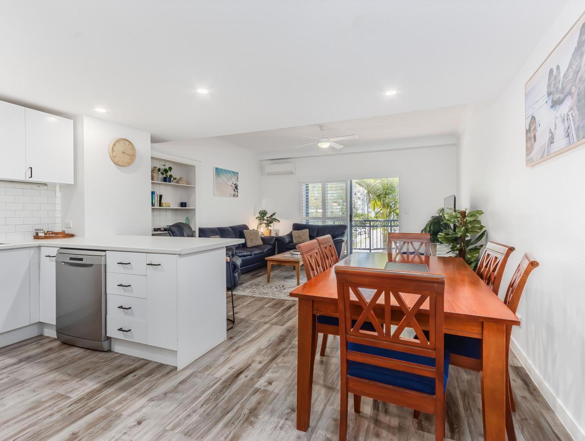 Bella Mare Coolangatta Beachside Apartments Gold Coast Exterior photo