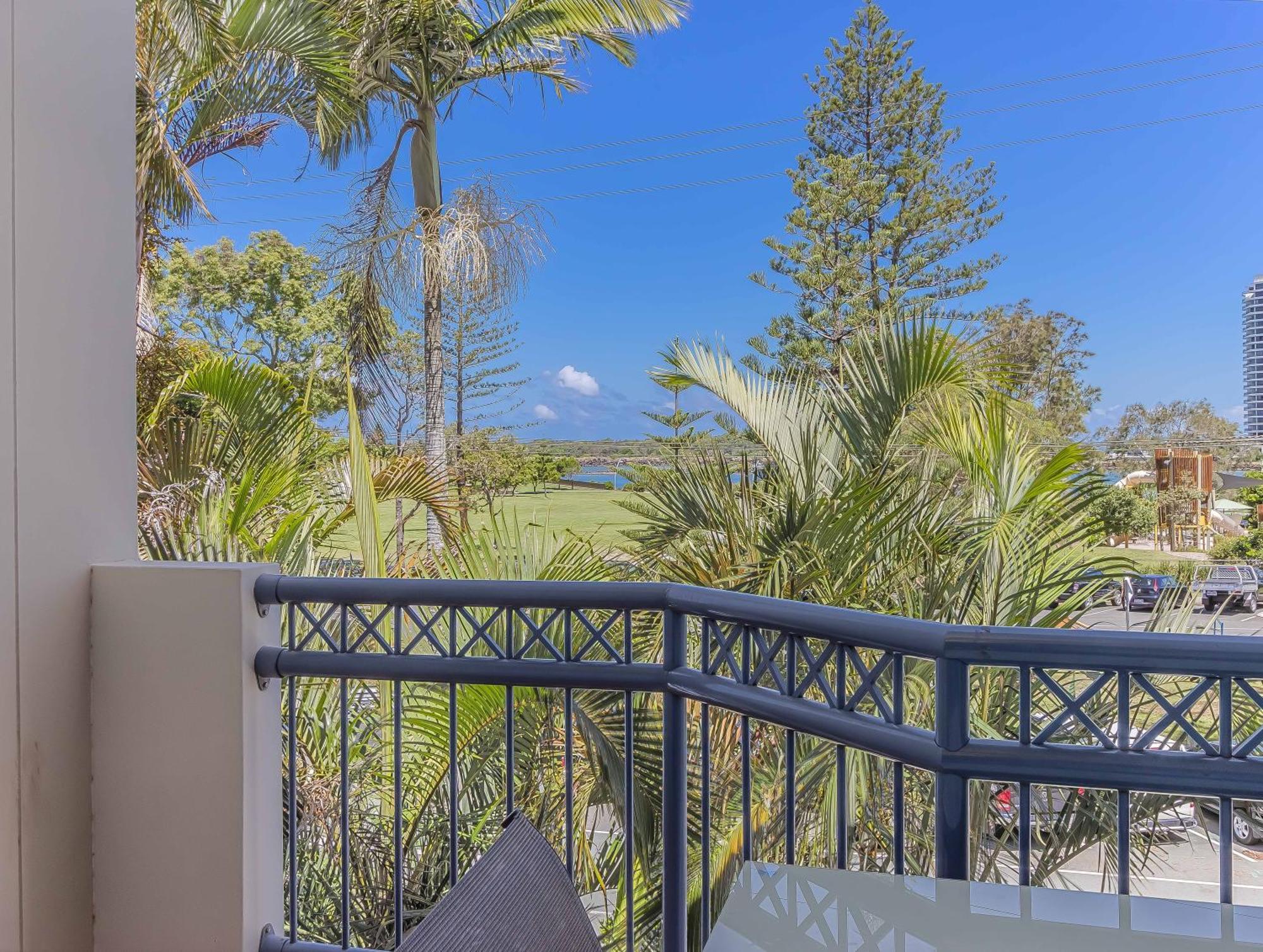 Bella Mare Coolangatta Beachside Apartments Gold Coast Exterior photo