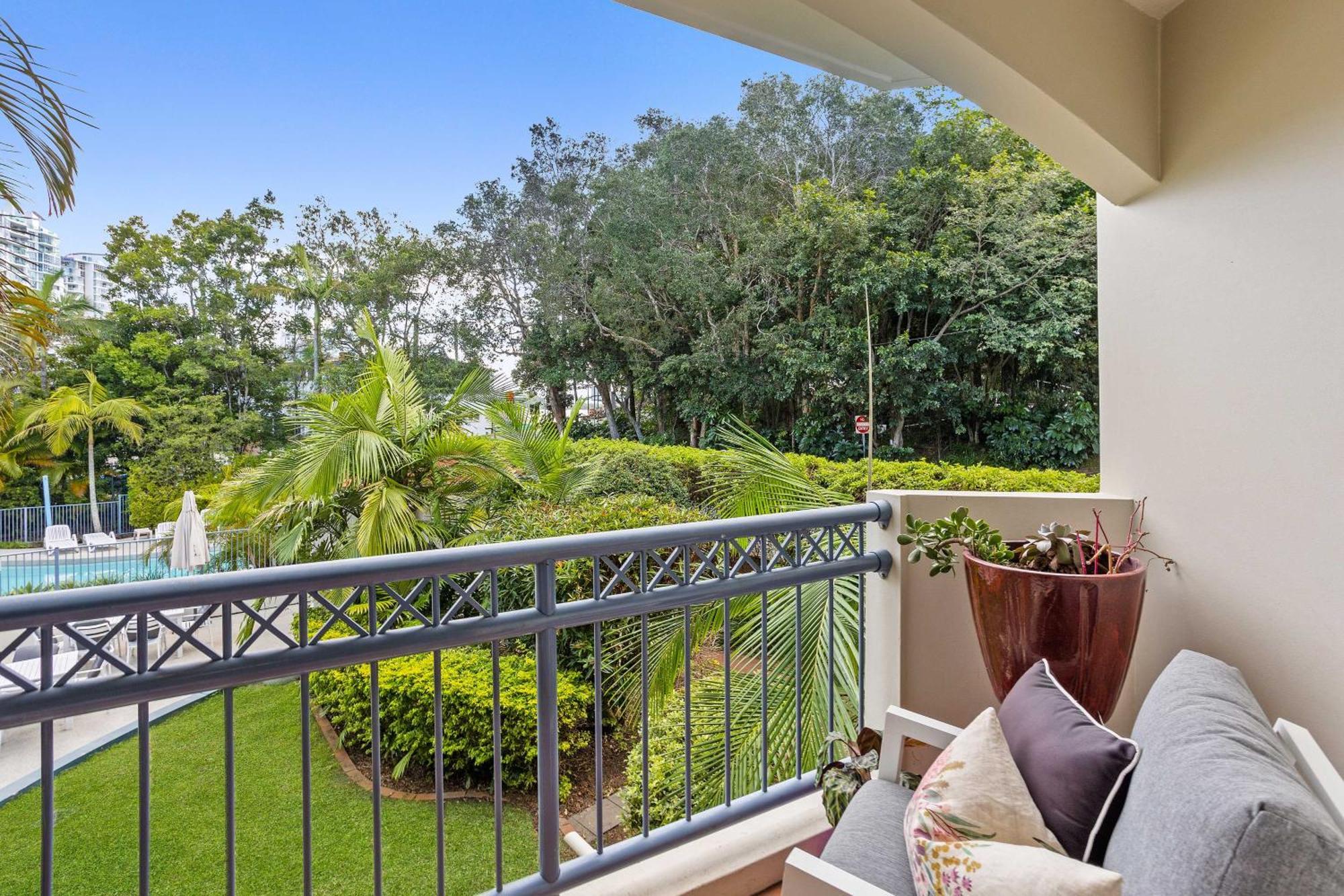 Bella Mare Coolangatta Beachside Apartments Gold Coast Exterior photo