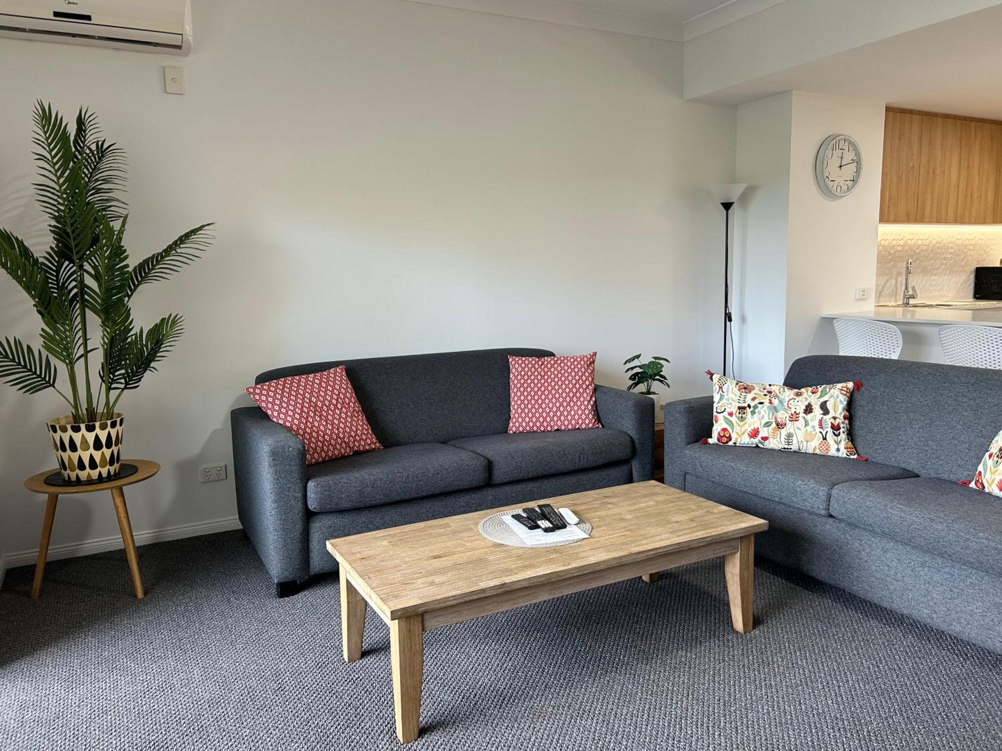 Bella Mare Coolangatta Beachside Apartments Gold Coast Exterior photo